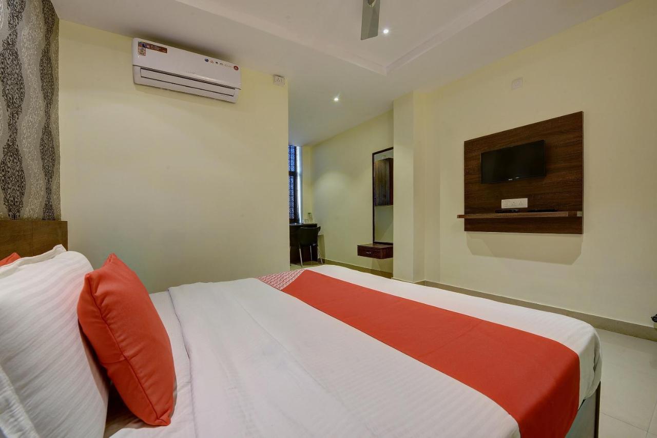 Capital O Hotel Samanvi International Belur  Exteriér fotografie