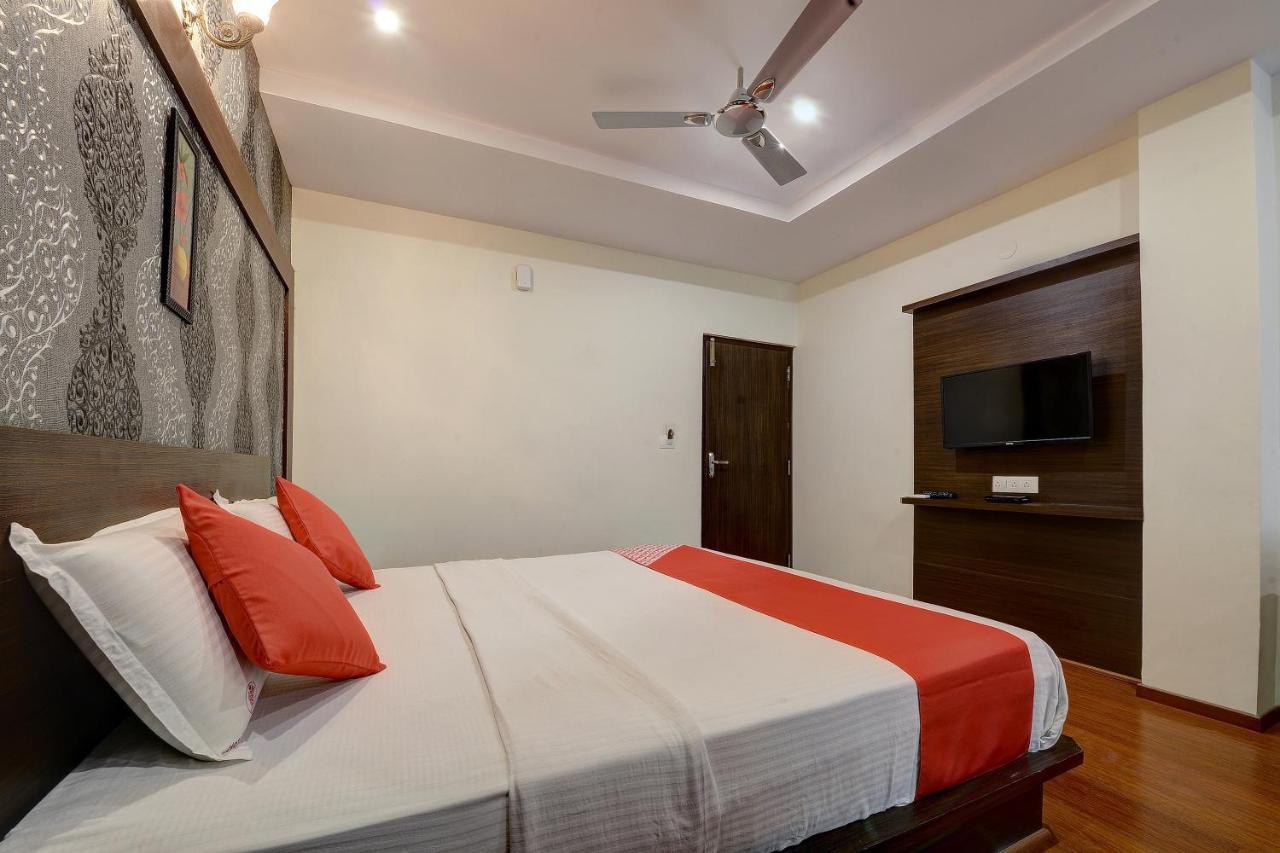 Capital O Hotel Samanvi International Belur  Exteriér fotografie