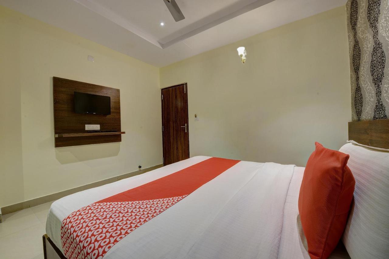 Capital O Hotel Samanvi International Belur  Exteriér fotografie